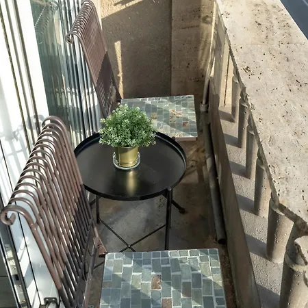 Avalon Old Apartman Bukarest